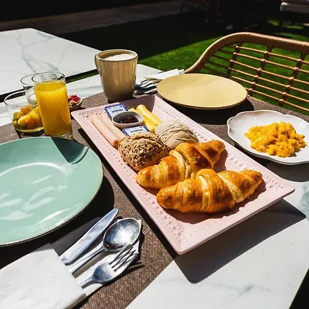 מלון Lx Soho Boutique By Ridan 3*