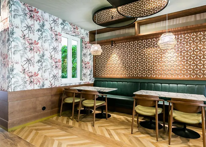 Lx Soho Boutique By Ridan